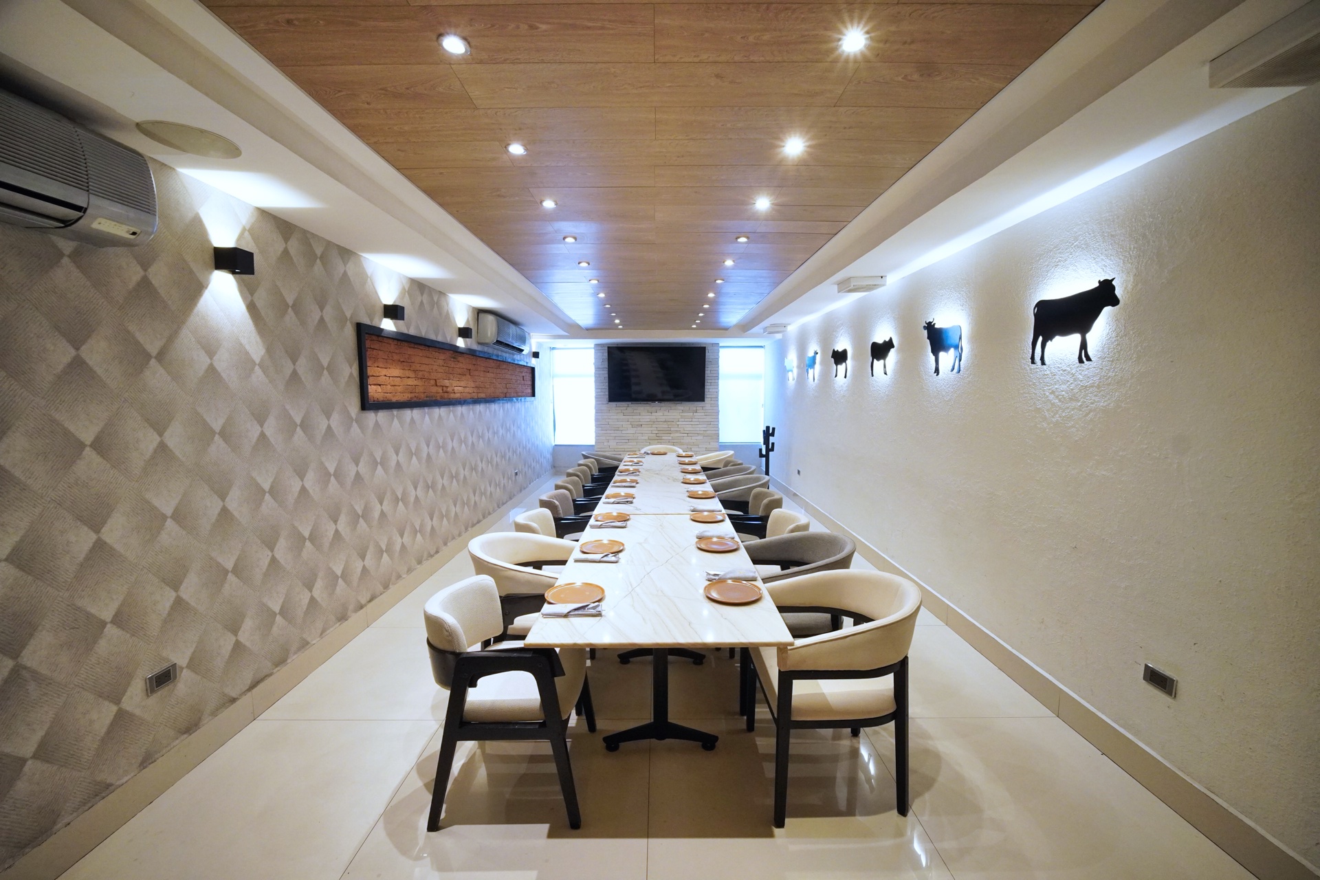 Salón Cava - Fotografía 1 - V de Vaca
